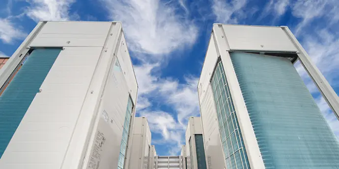 daikin firmengebläse am dach