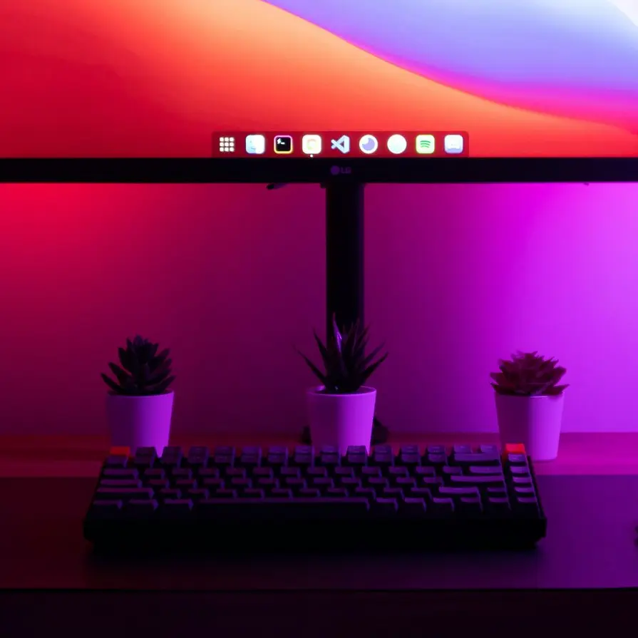 Desktop mit verschiednen soften Beleuchtungen