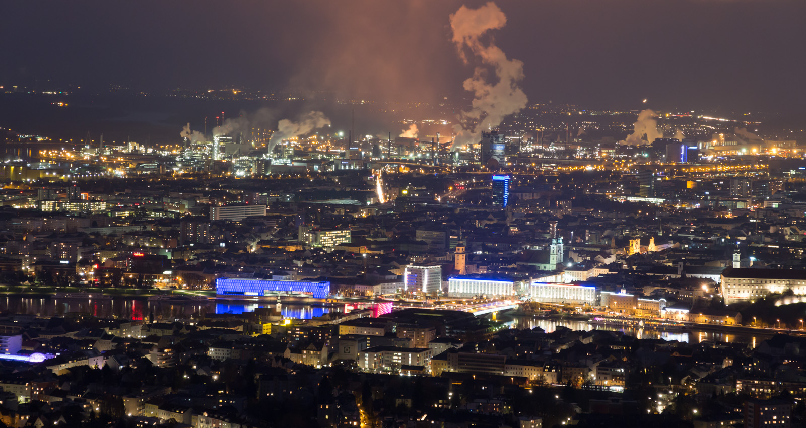 City Skyline Linz bei NAcht